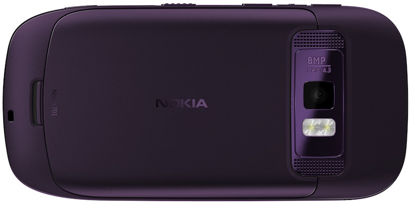 Nokia701_3.jpg